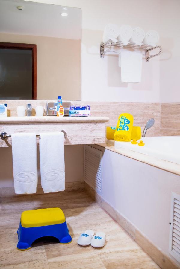 Family Selection At Grand Palladium Vallarta Resort & Spa ปุนตา มิตา ภายนอก รูปภาพ